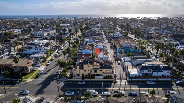 $2,399,000 | 621 8th Street, Huntington Beach, CA 92648