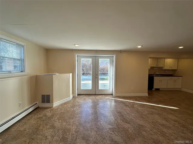 $1,850 | 27 Meadow Street, Newburgh, NY 12550