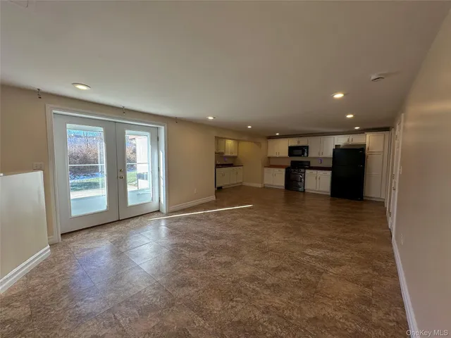 $1,850 | 27 Meadow Street, Newburgh, NY 12550