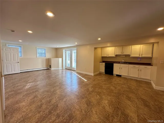 $1,850 | 27 Meadow Street, Newburgh, NY 12550