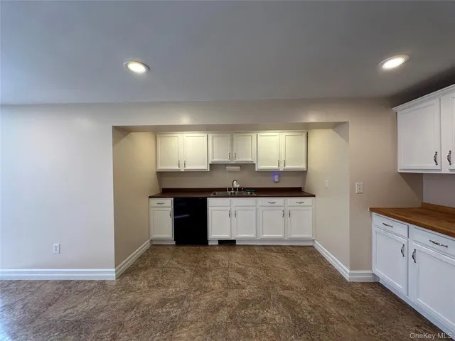 $1,850 | 27 Meadow Street, Newburgh, NY 12550