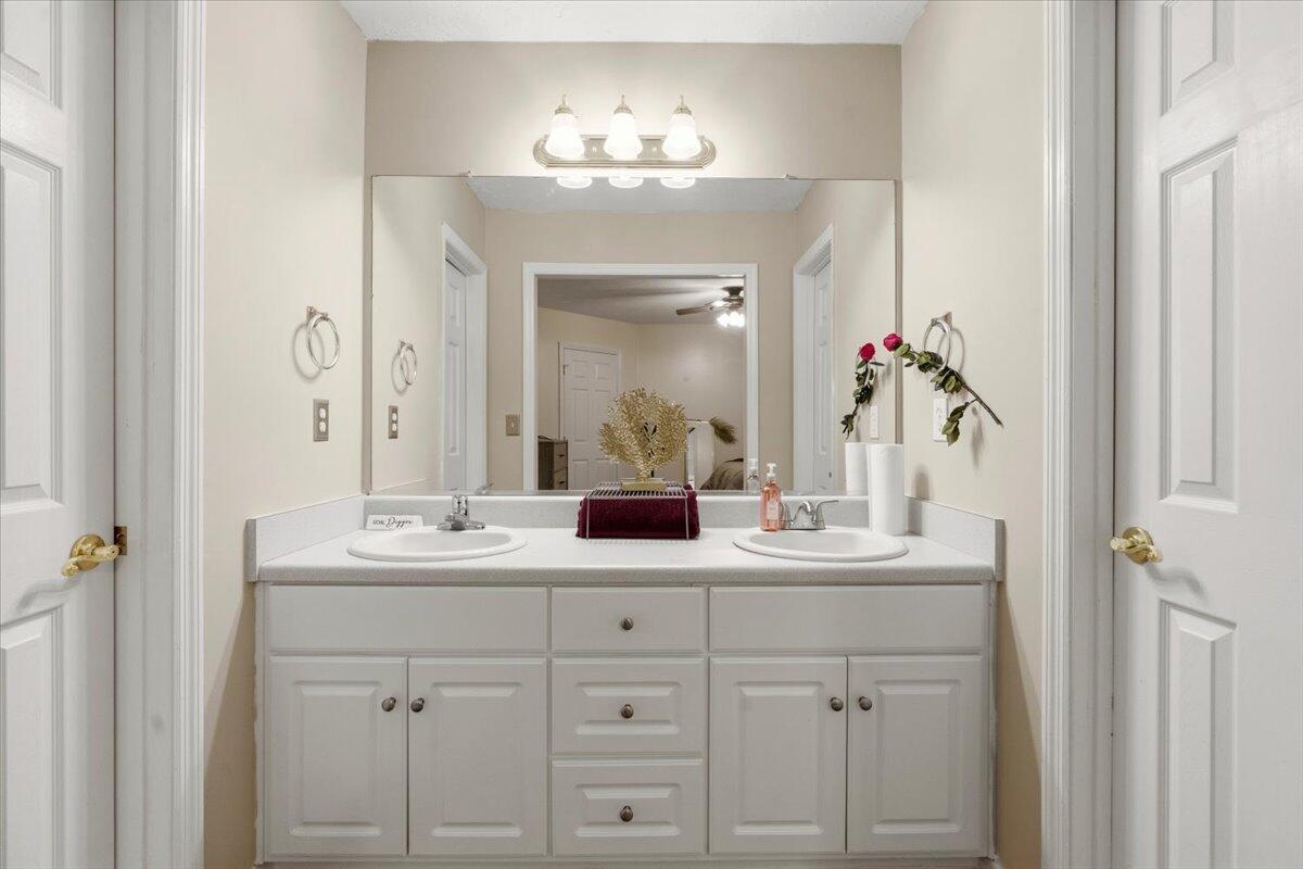 907 Hopkins Street Augusta, GA 30901 - Photo 18 of 26 18-Owners Bathroom