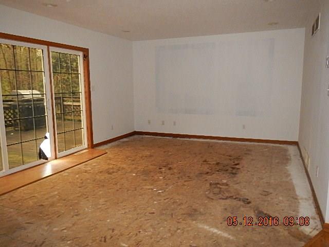 40 Walters Road Grove City, PA 16127 - Photo 4 of 20