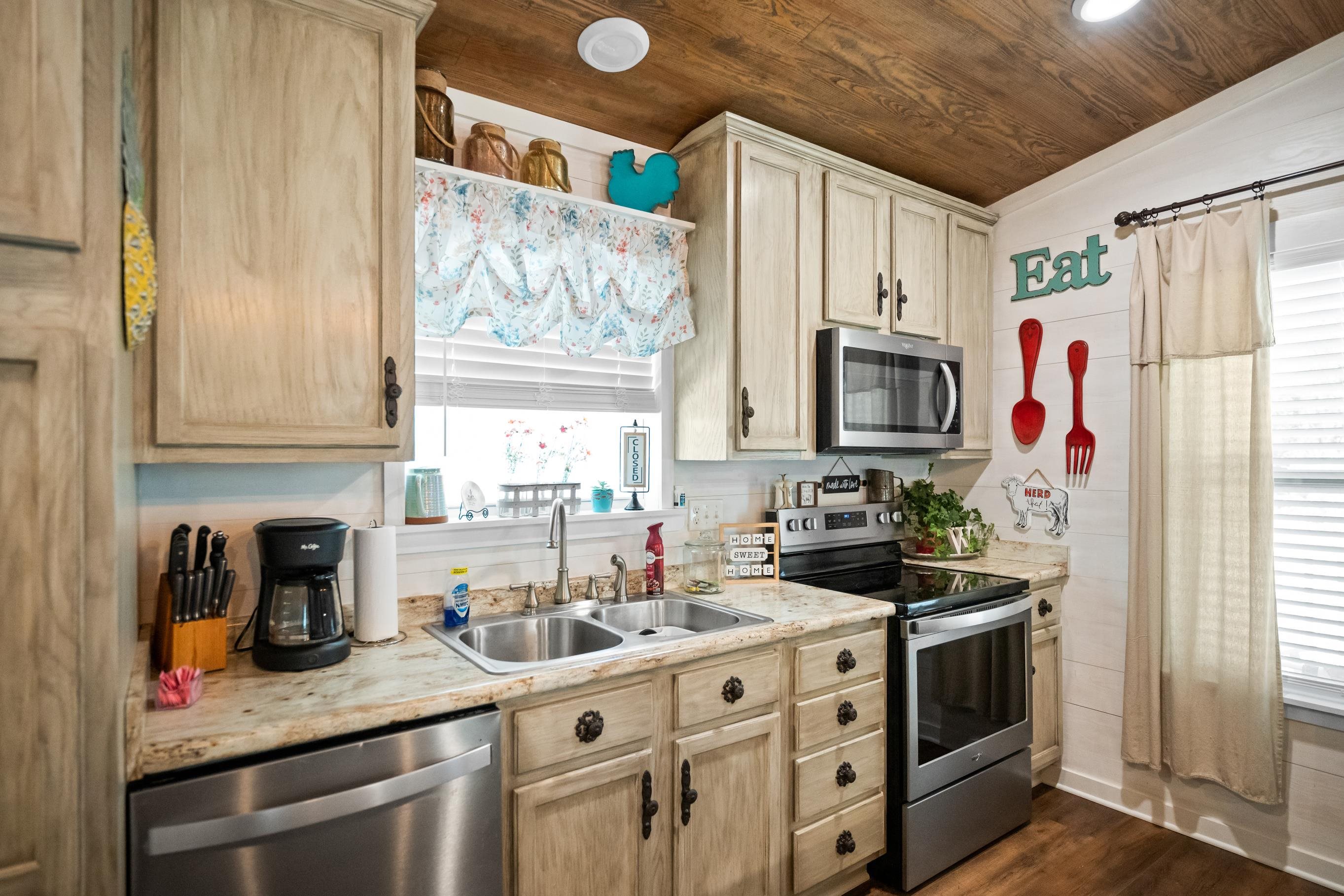 1362 Caney Loop Lillian, AL 36549 - Photo 8 of 40 Kitchen