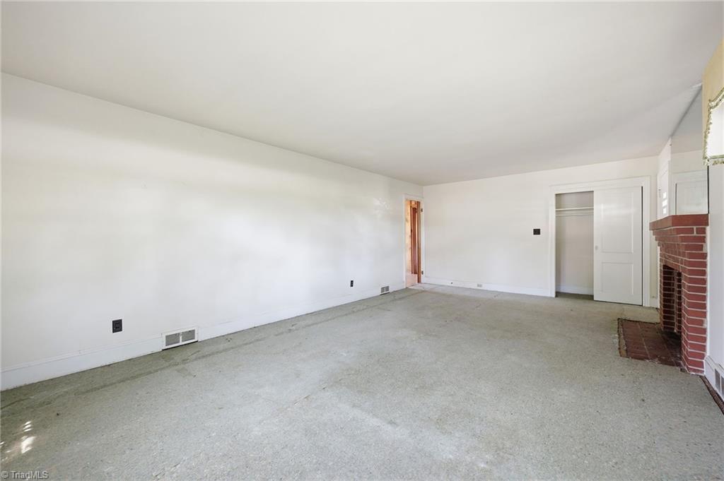 6628 University Parkway Rural Hall, NC 27045 - Photo 5 of 38