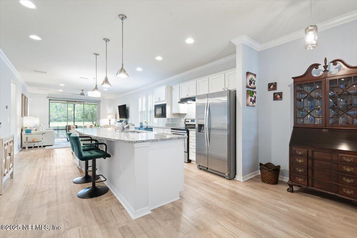 67 Woodbriar Road Ponte Vedra, FL 32081 - Photo 13 of 87 Looking into kitchen from front entry