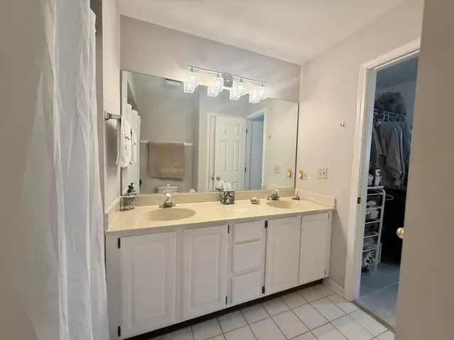 $329,000 | 256 Haber Court, Cary, IL 60013