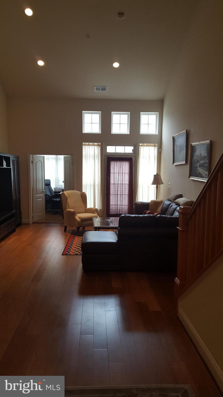 13212 Winding Trail Road Laurel, MD 20707 - Photo 5 of 16 Living Room
