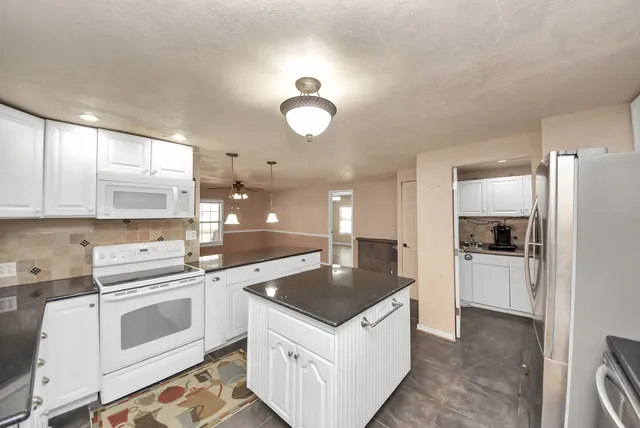 $180,000 | 10942 Autumn Lane, Cleveland, TX 77328