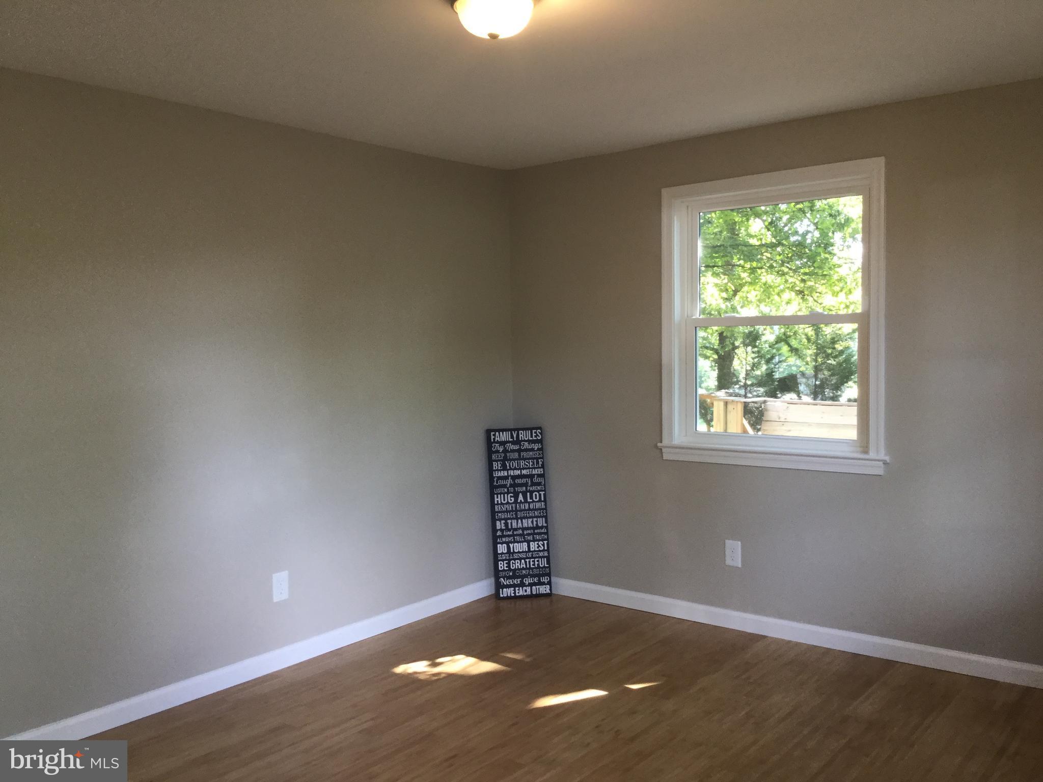 9304 General Winder Road Rapidan, VA 22733 - Photo 9 of 16 Living Room