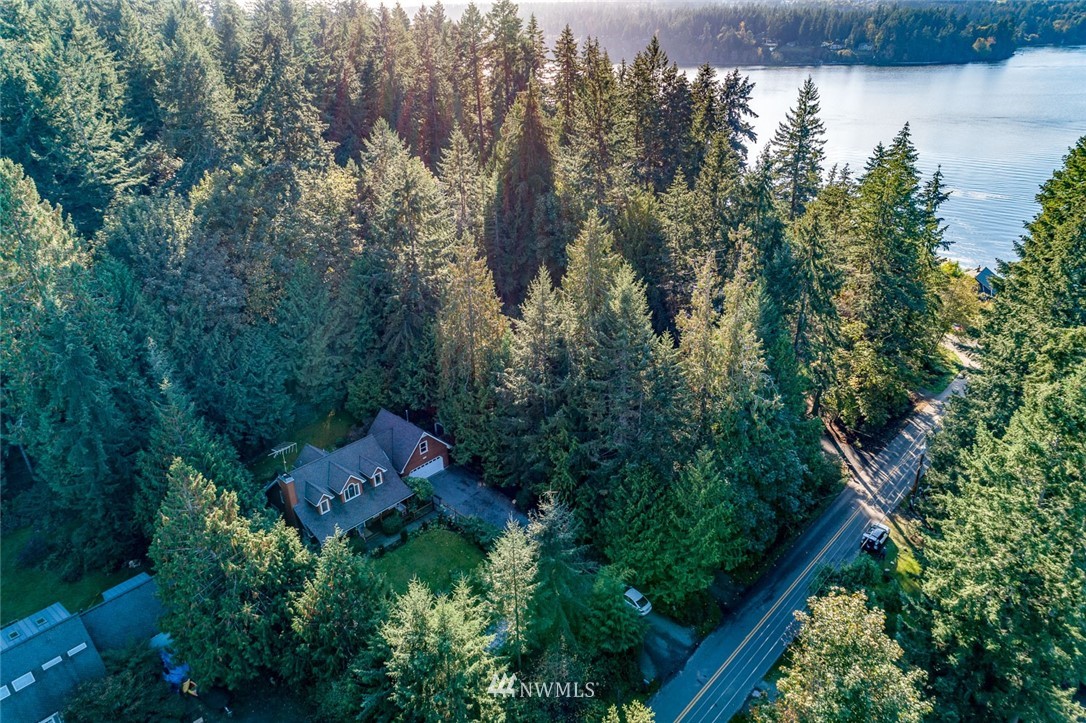 5479 Northeast Foster Road Bainbridge Island, WA 98110 - Photo 2 of 33 Gallery Image 2