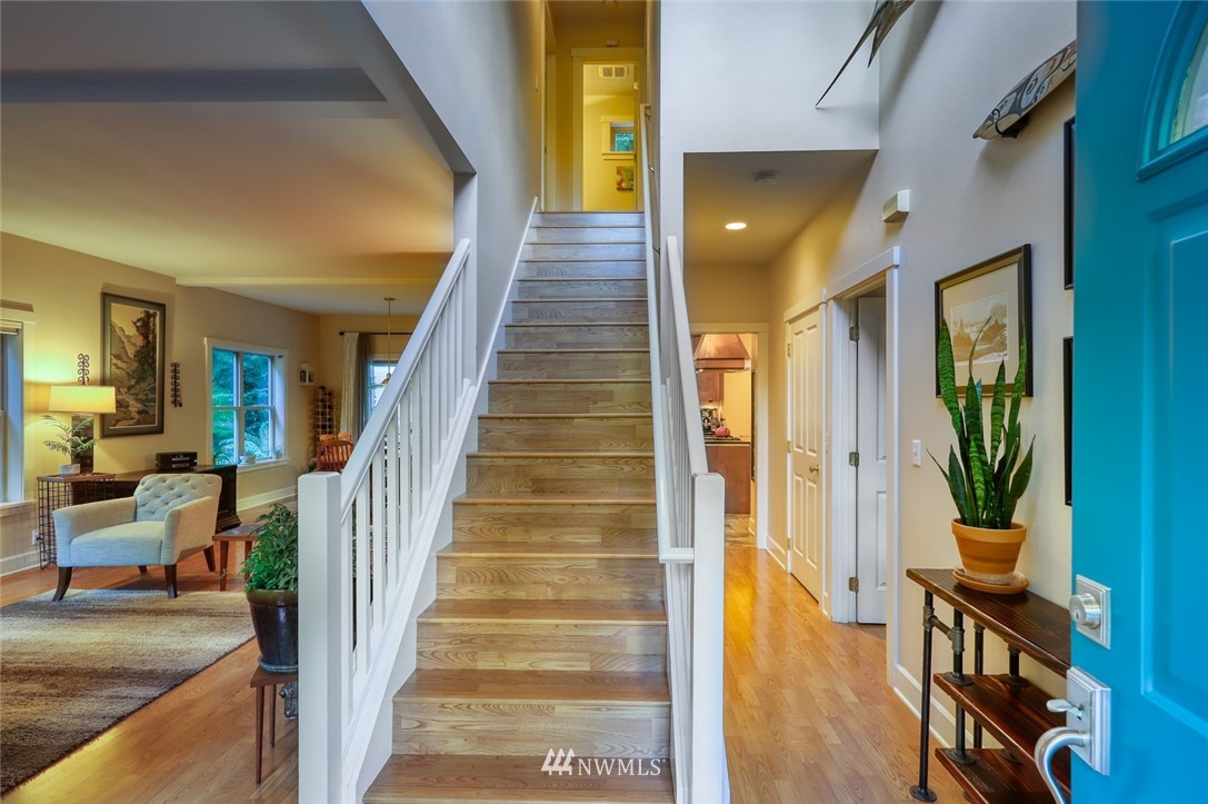 5479 Northeast Foster Road Bainbridge Island, WA 98110 - Photo 12 of 33 Gallery Image 12