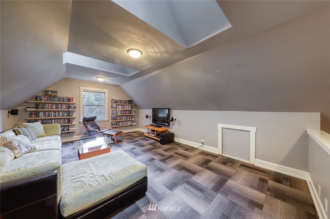 5479 Northeast Foster Road Bainbridge Island, WA 98110 - Photo 16 of 33 Gallery Image 16