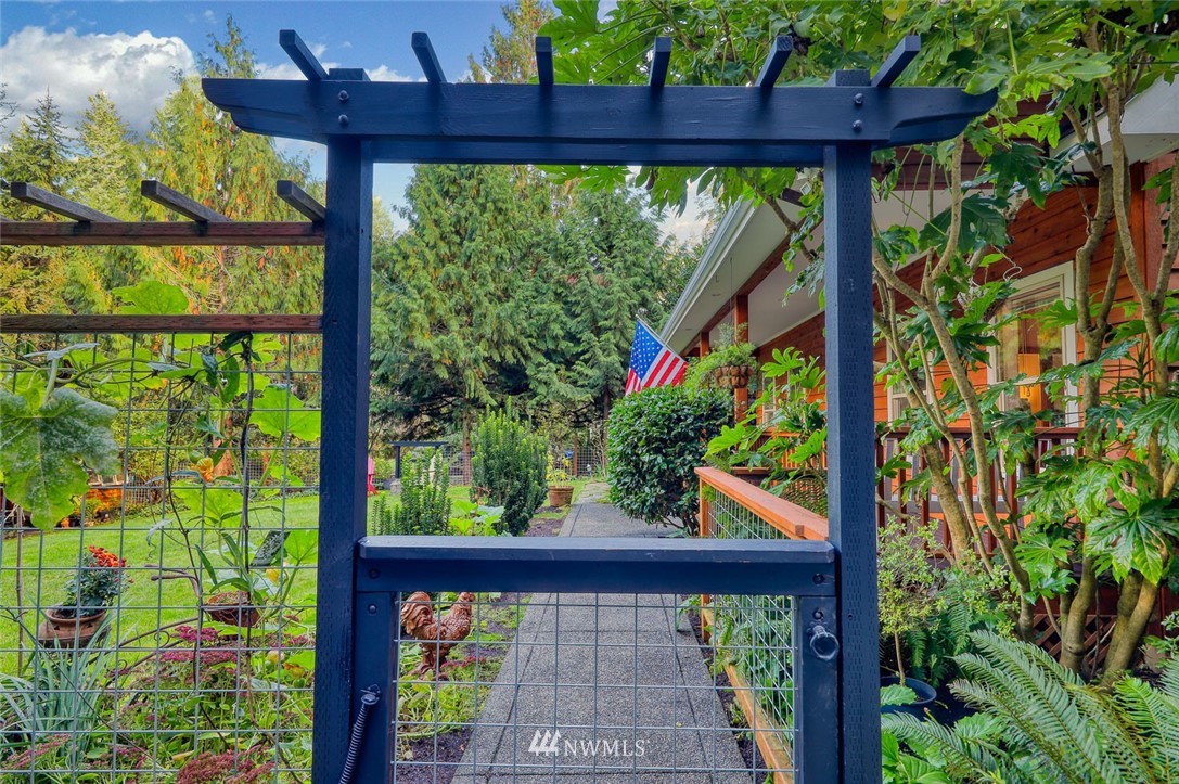 5479 Northeast Foster Road Bainbridge Island, WA 98110 - Photo 20 of 33 Gallery Image 20