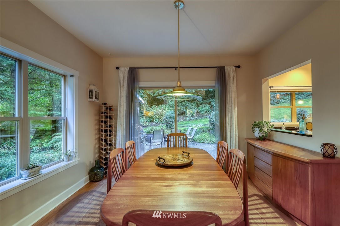 5479 Northeast Foster Road Bainbridge Island, WA 98110 - Photo 6 of 33 Gallery Image 6