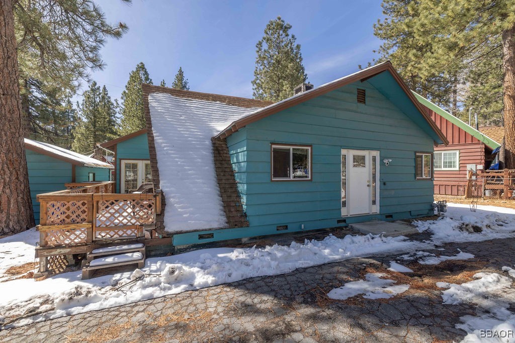684 Chipmunk Lane Big Bear Lake, CA 92315 - Photo 46 of 49 a view of a house with a yard
