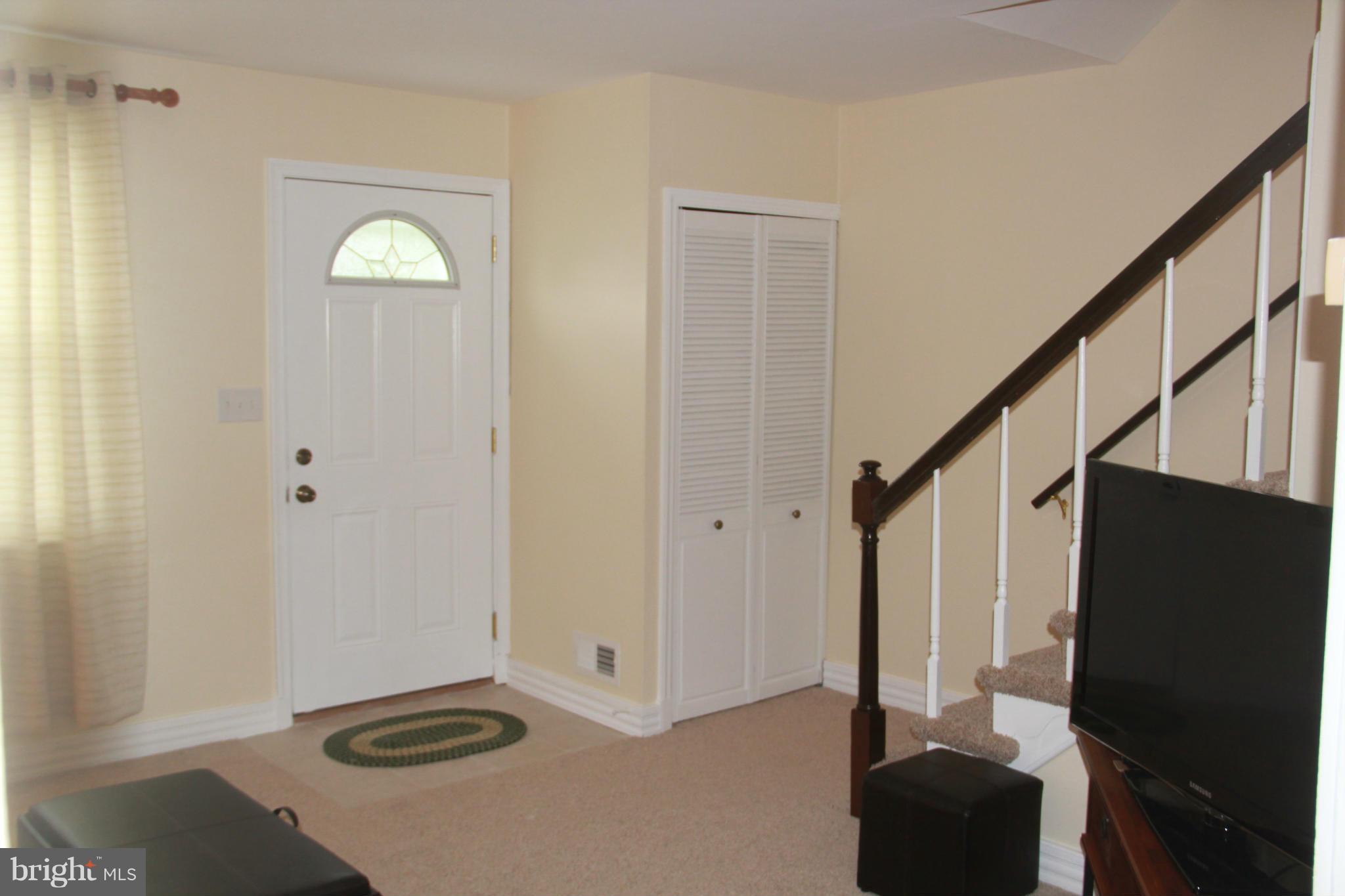 414 Trappe Road Baltimore, MD 21222 - Photo 3 of 17 Living Room