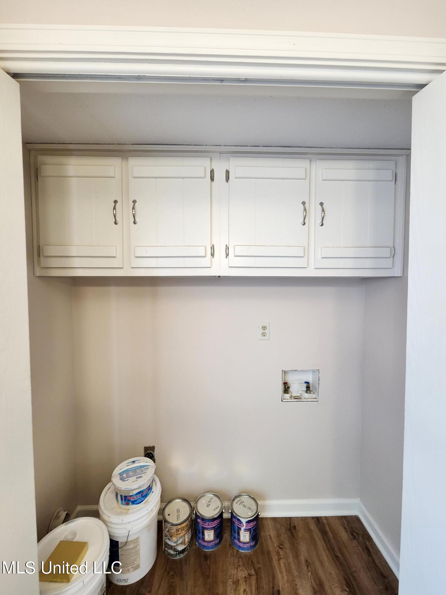 771 Old Forge Road Southaven, MS 38671 - Photo 18 of 19 Laundry