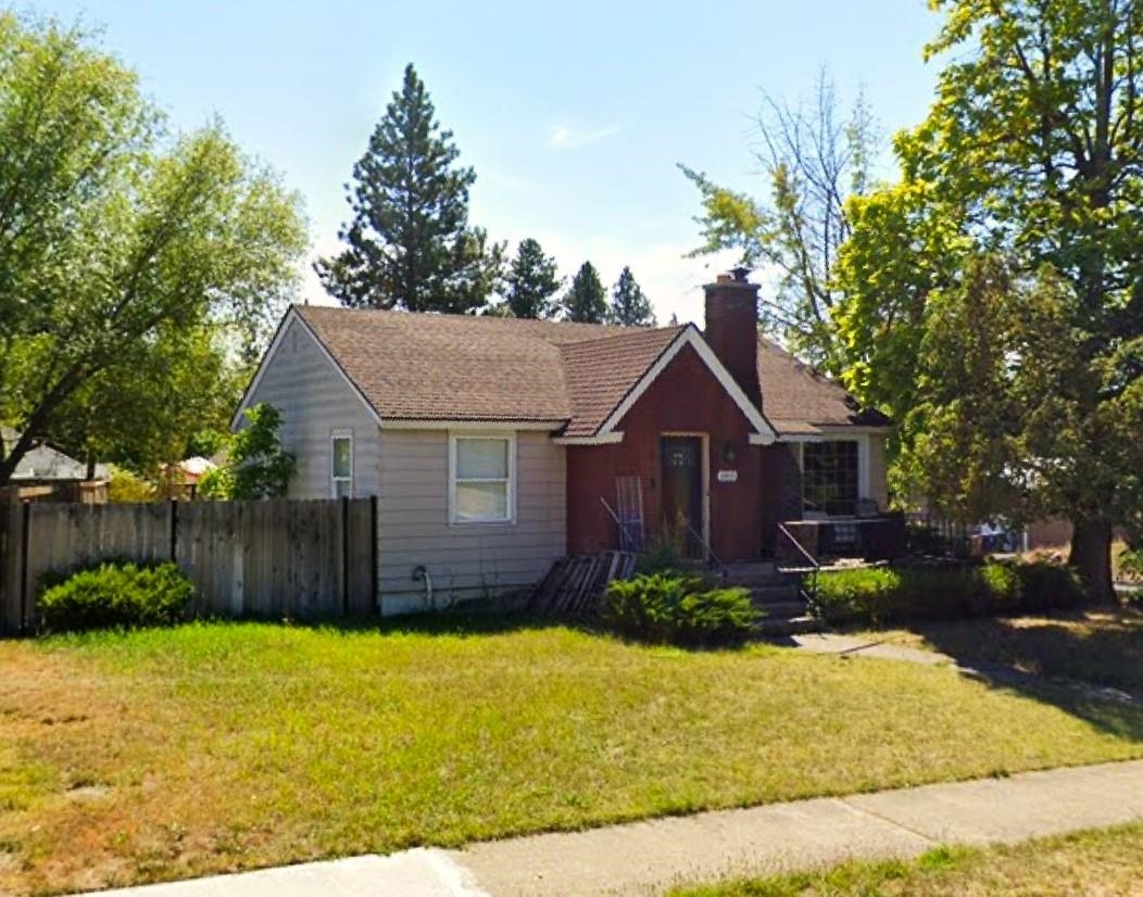 2821 West Longfellow Avenue Spokane, WA 99205 - Photo 2 of 3