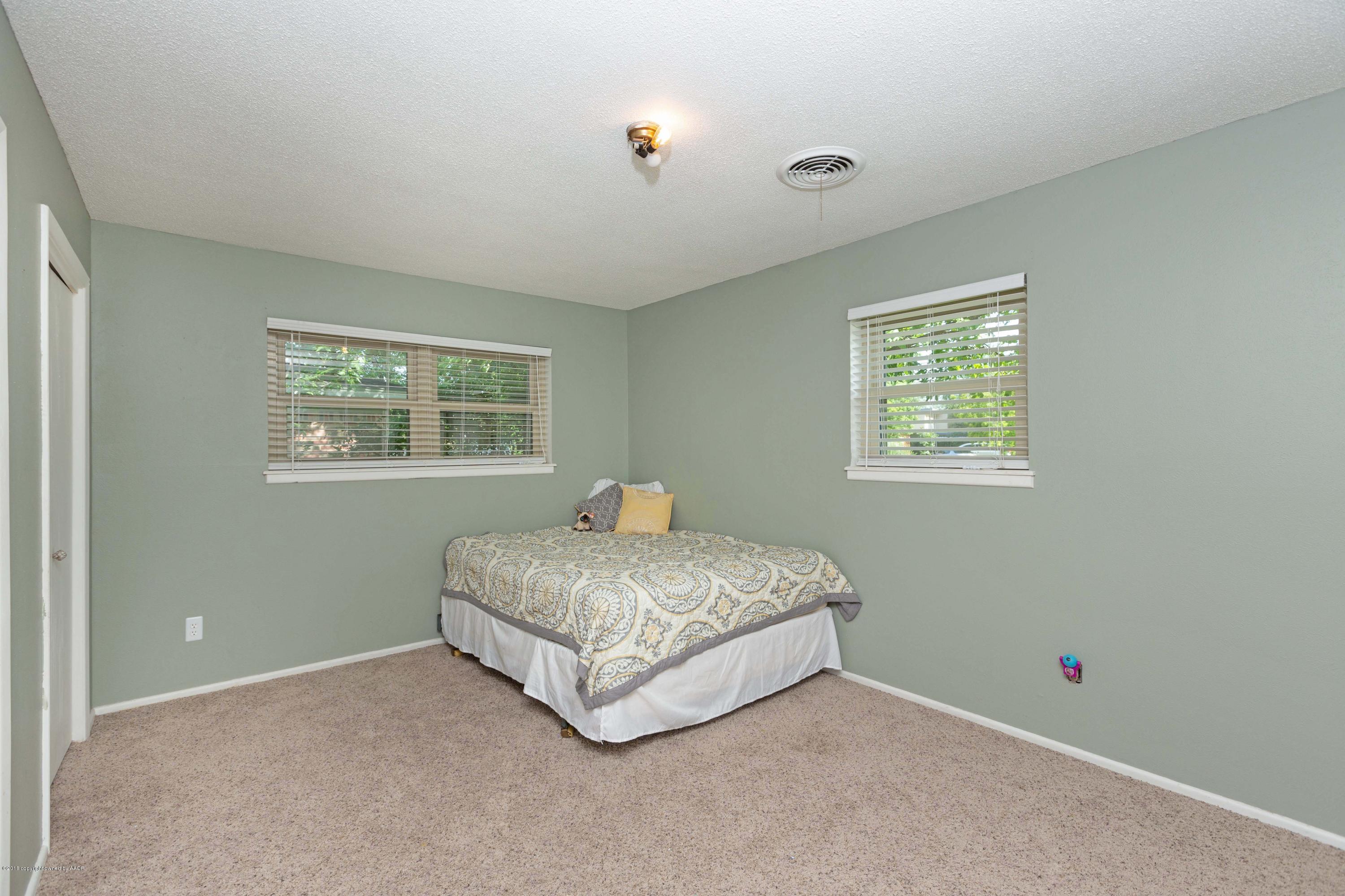 4906 Randolph Road Amarillo, TX 79106 - Photo 16 of 21 1st Master Bedroom