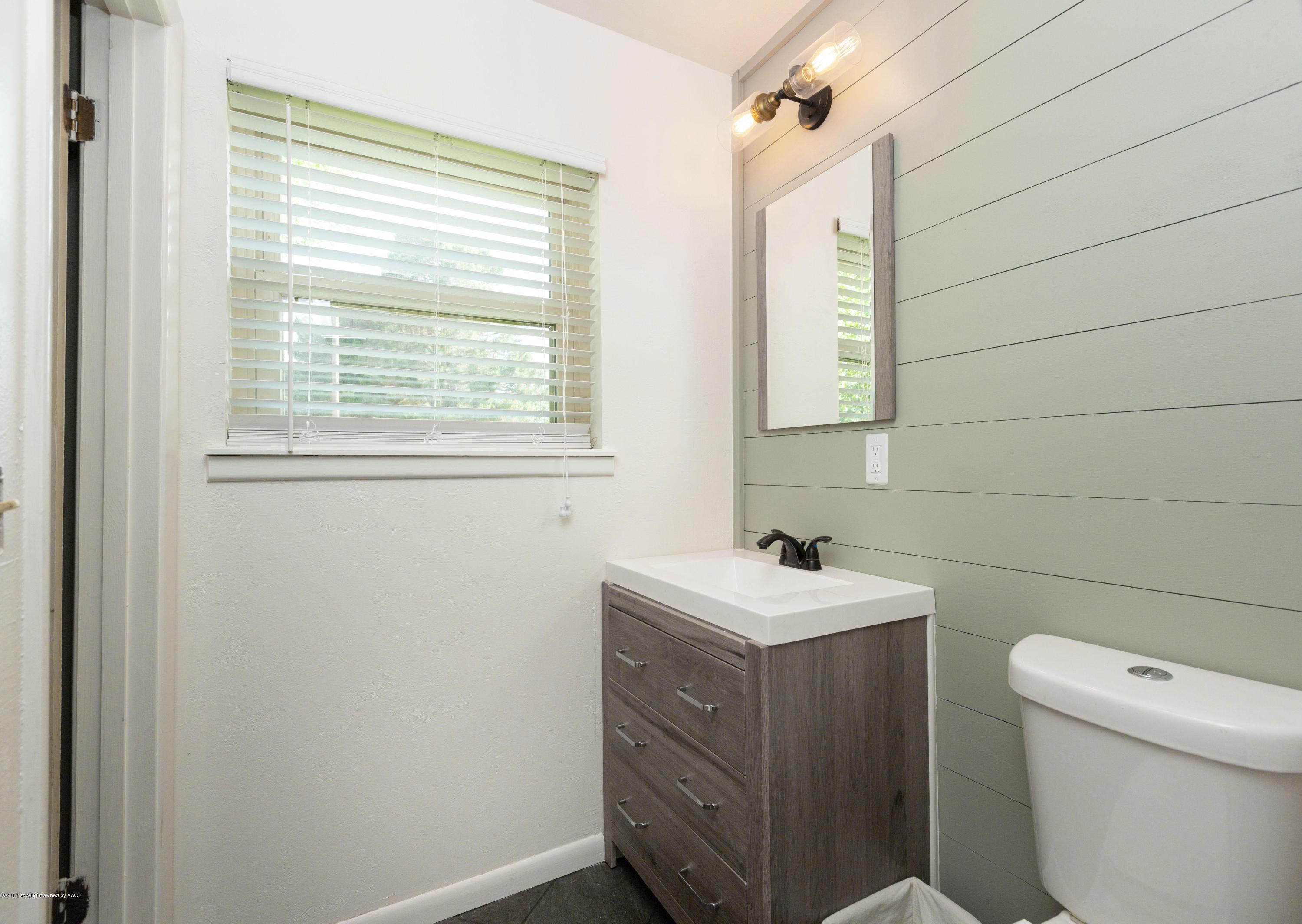 4906 Randolph Road Amarillo, TX 79106 - Photo 19 of 21 1st Master Bath