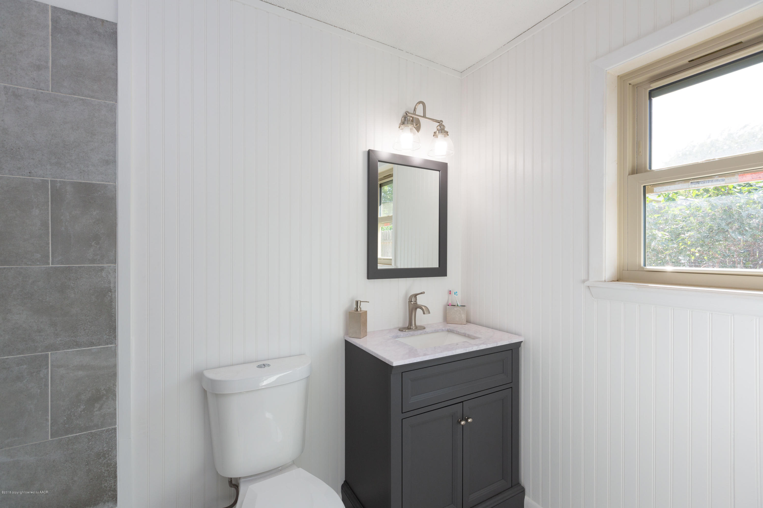 4906 Randolph Road Amarillo, TX 79106 - Photo 10 of 21 2nd Master Bath