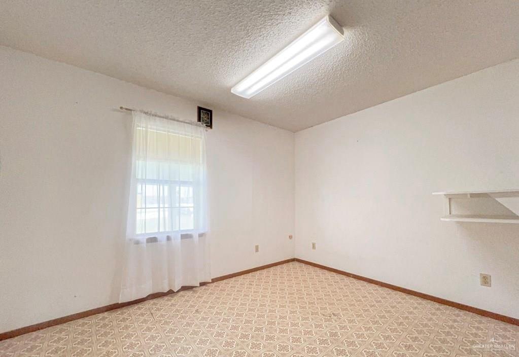 218 East Colorado Street Rio Hondo, TX 78583 - Photo 8 of 18
