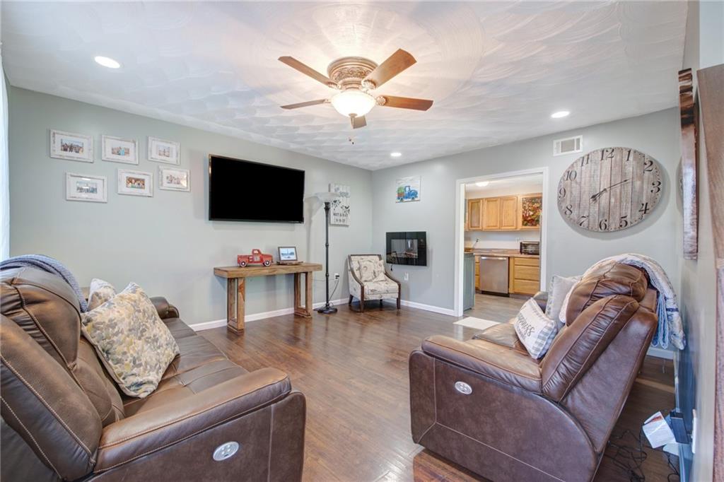 328 Fishpot Road Fredericktown, PA 15333 - Photo 12 of 31 Gallery Image 12