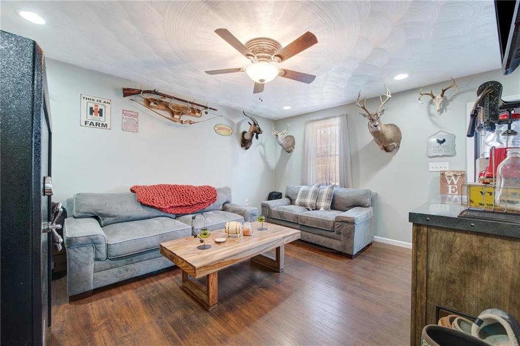 328 Fishpot Road Fredericktown, PA 15333 - Photo 8 of 31 Gallery Image 8