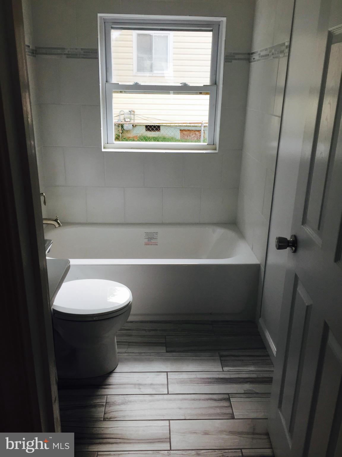 1502 Gleason Street Silver Spring, MD 20902 - Photo 29 of 30 Bath