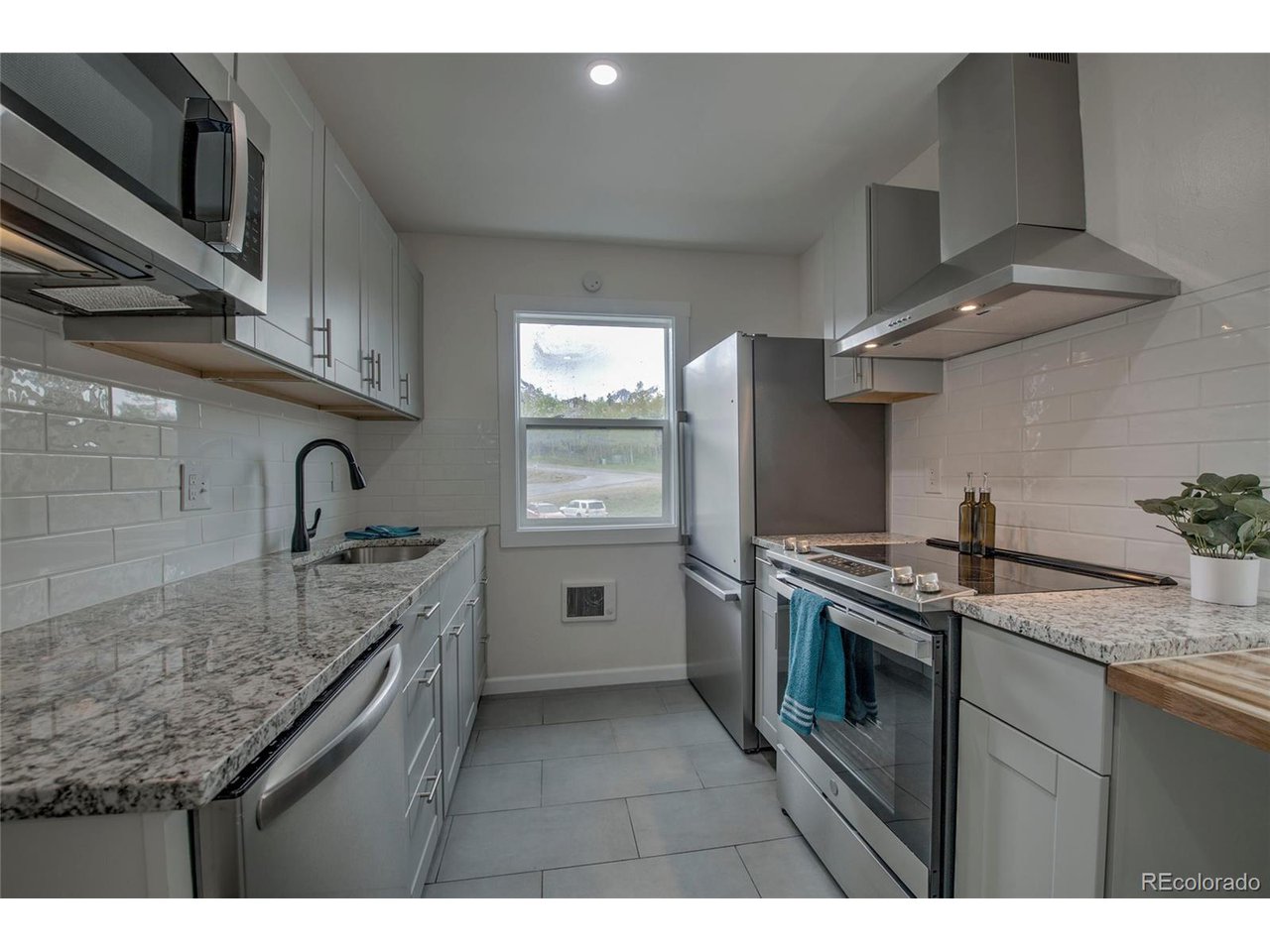 808 Ryan Gulch Road, Unit 8 Silverthorne, CO 80498 - Photo 10 of 27 Gallery Image 10