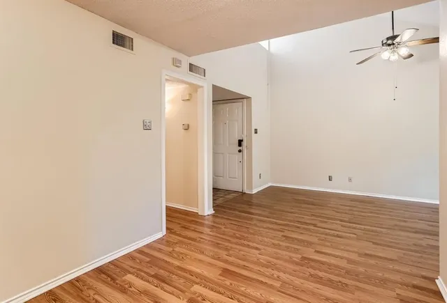 $167,500 | 16301 Ledgemont Lane, Unit 257, Addison, TX 75001