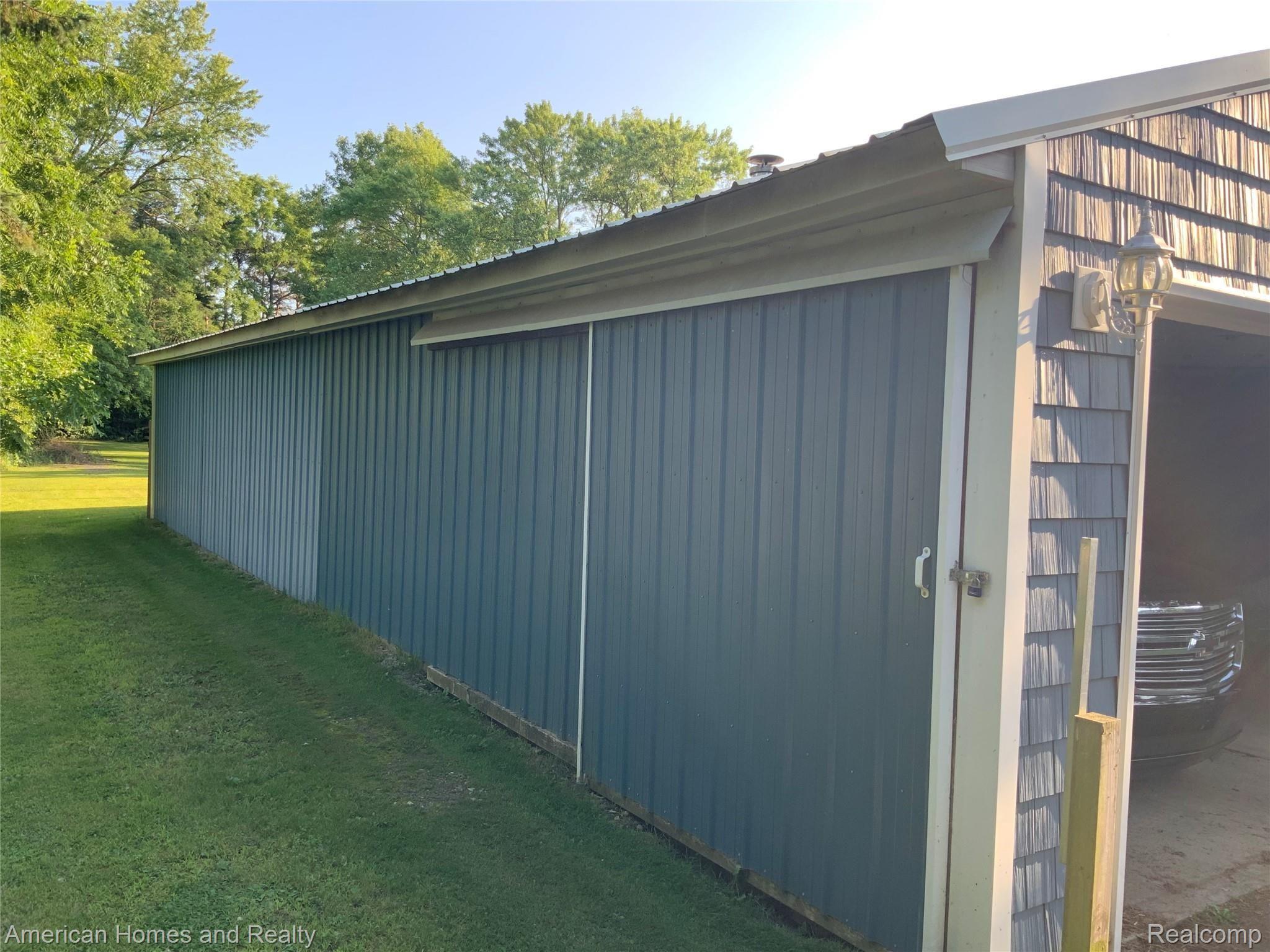 3312 East Carpenter Road Flint, MI 48506 - Photo 36 of 43 53D11CC7-C0B2-4839-AA3C-B51D9AA35D5D.jpeg