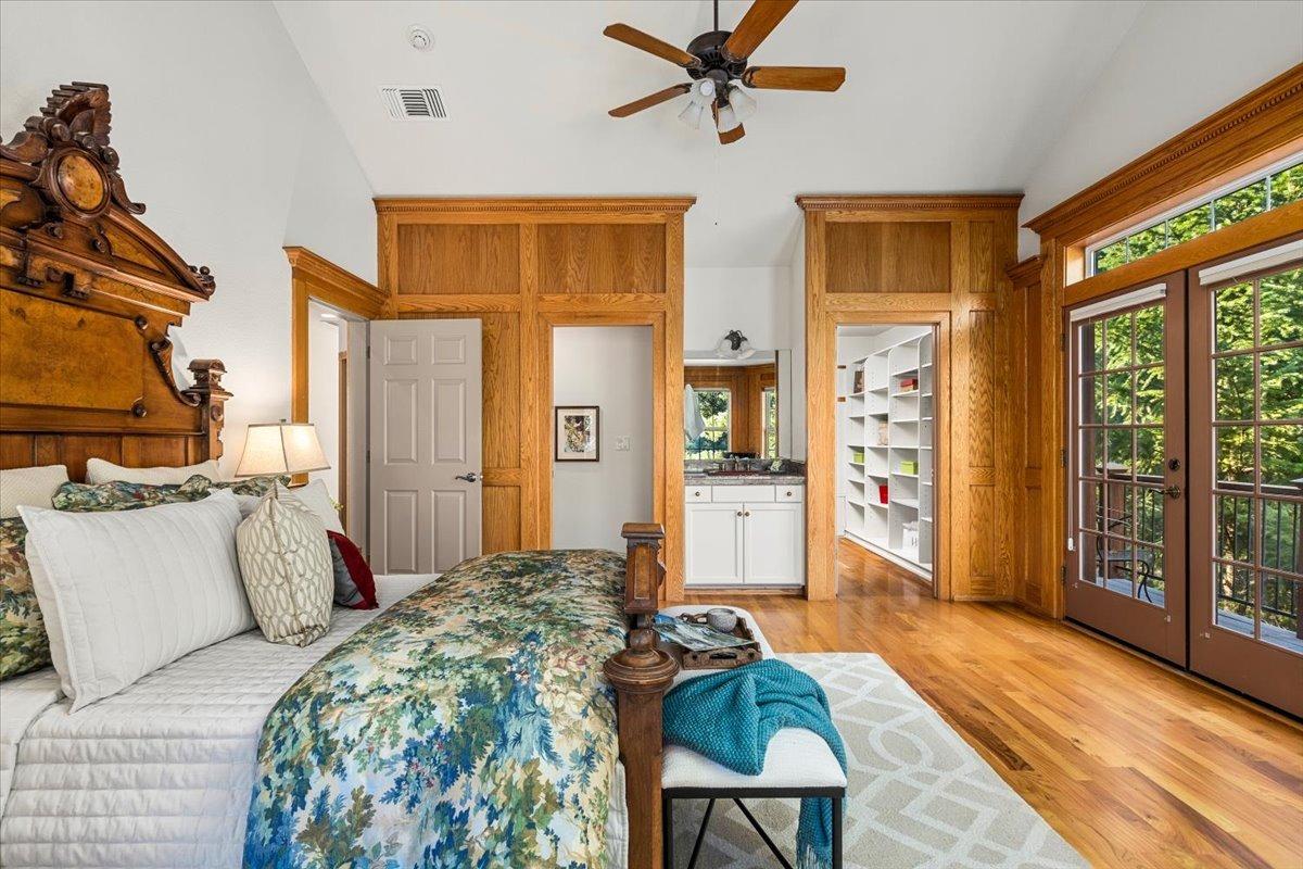 21293 Scotts Flat Road Nevada City, CA 95959 - Photo 37 of 52 a bed room with a bed and a chair