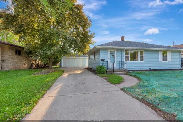 $256,200 | 1625 Wisconsin Street, Oshkosh, WI 54901