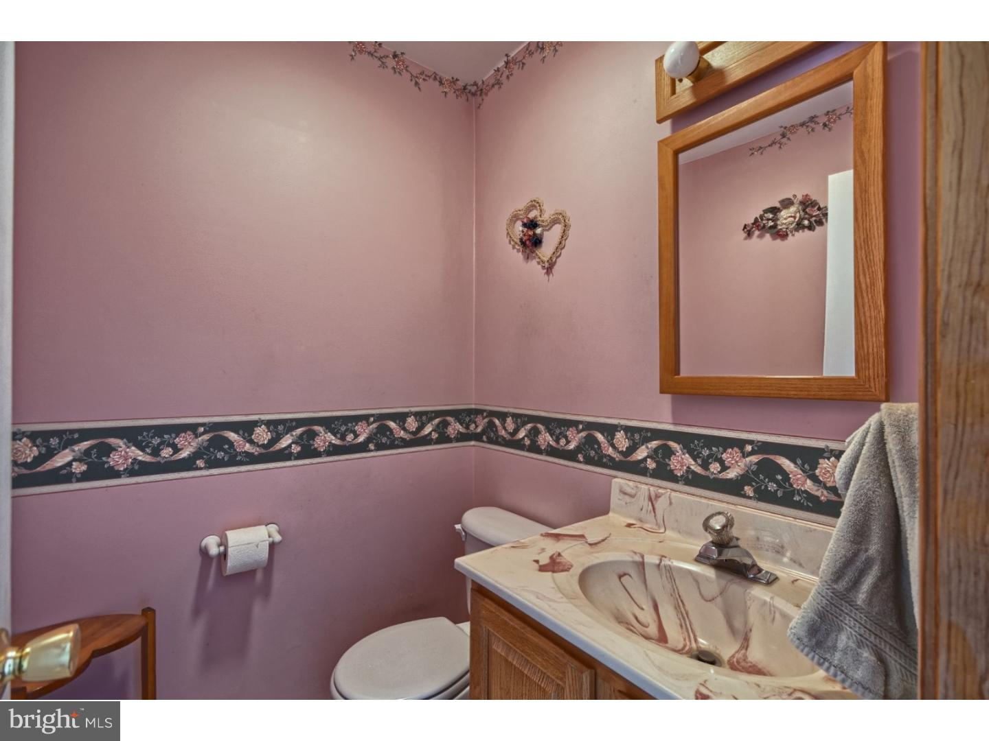 757 West Quillytown Road Carneys Point, NJ 08069 - Photo 13 of 25 Bathroom