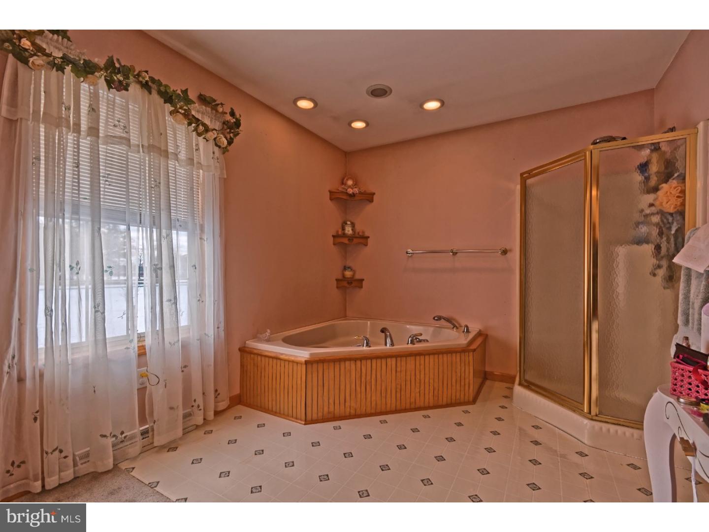 757 West Quillytown Road Carneys Point, NJ 08069 - Photo 15 of 25 Master Bathroom