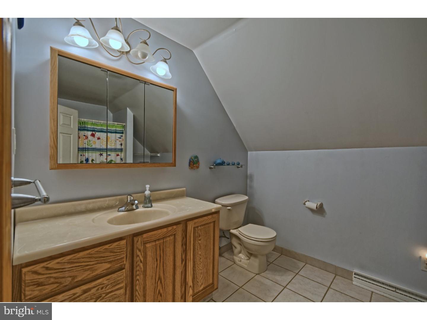 757 West Quillytown Road Carneys Point, NJ 08069 - Photo 22 of 25 Bathroom