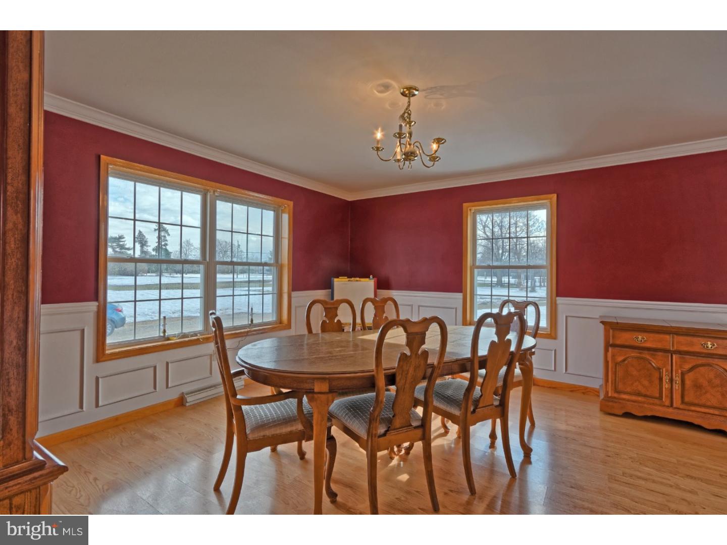 757 West Quillytown Road Carneys Point, NJ 08069 - Photo 7 of 25 Dining Room