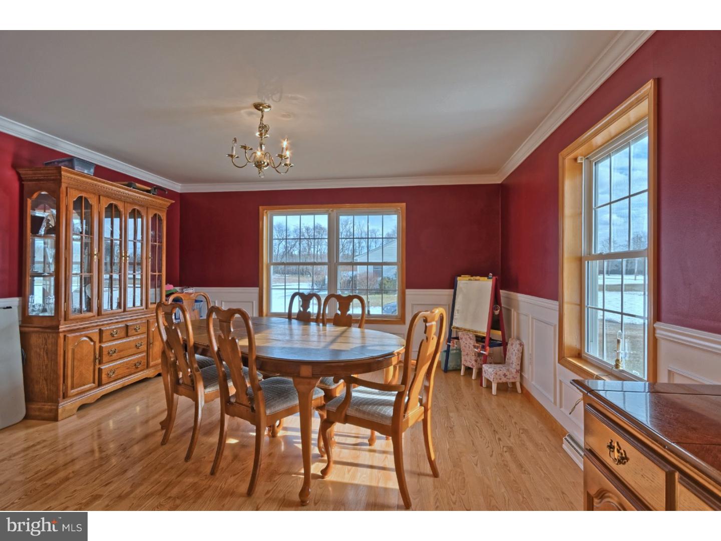 757 West Quillytown Road Carneys Point, NJ 08069 - Photo 8 of 25 Dining Room