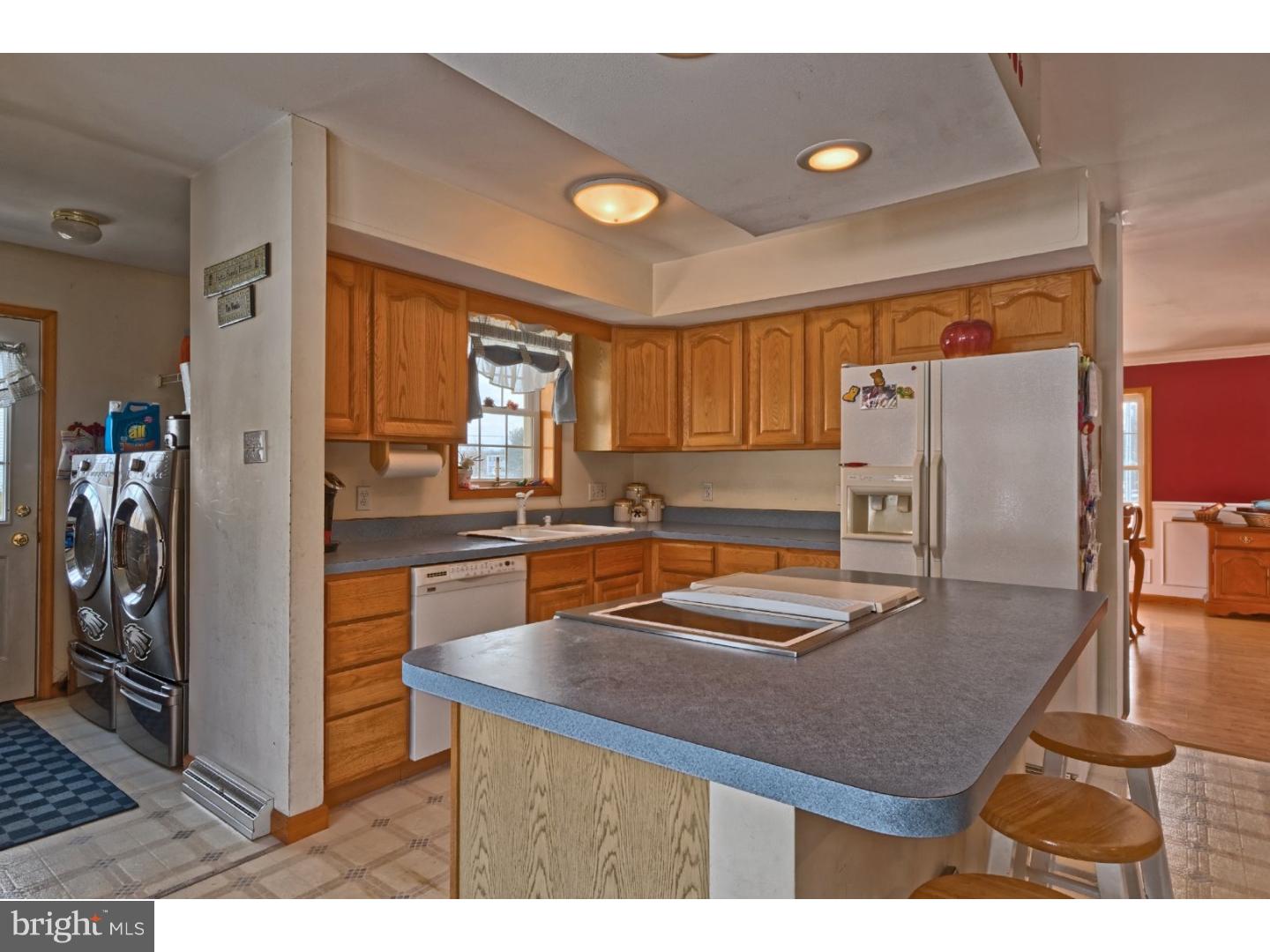 757 West Quillytown Road Carneys Point, NJ 08069 - Photo 10 of 25 Kitchen