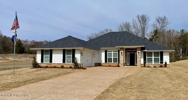 $383,800 | 224 Farley Road, Byhalia, MS 38611
