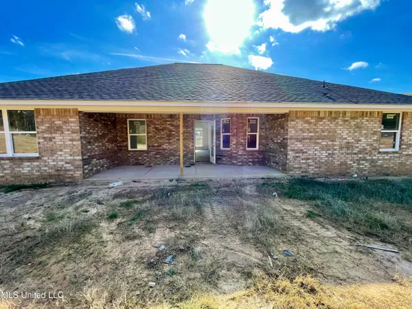 $383,800 | 224 Farley Road, Byhalia, MS 38611