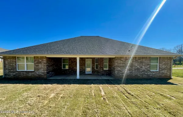 $383,800 | 224 Farley Road, Byhalia, MS 38611
