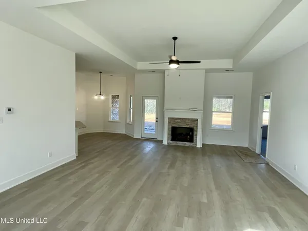 $383,800 | 224 Farley Road, Byhalia, MS 38611