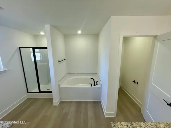 $383,800 | 224 Farley Road, Byhalia, MS 38611