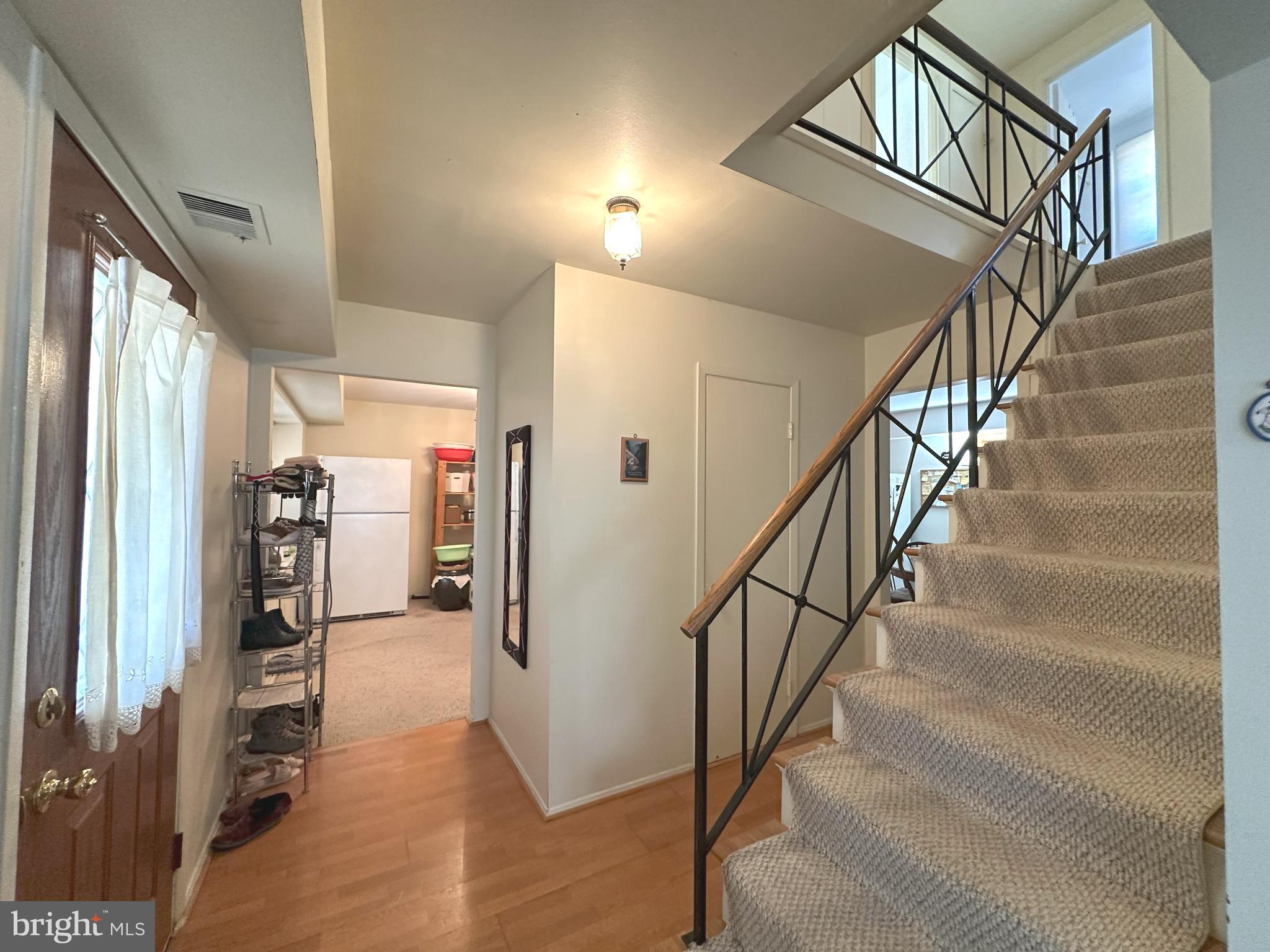 8705 Graystone Lane Laurel, MD 20708 - Photo 3 of 26 Gallery Image 3