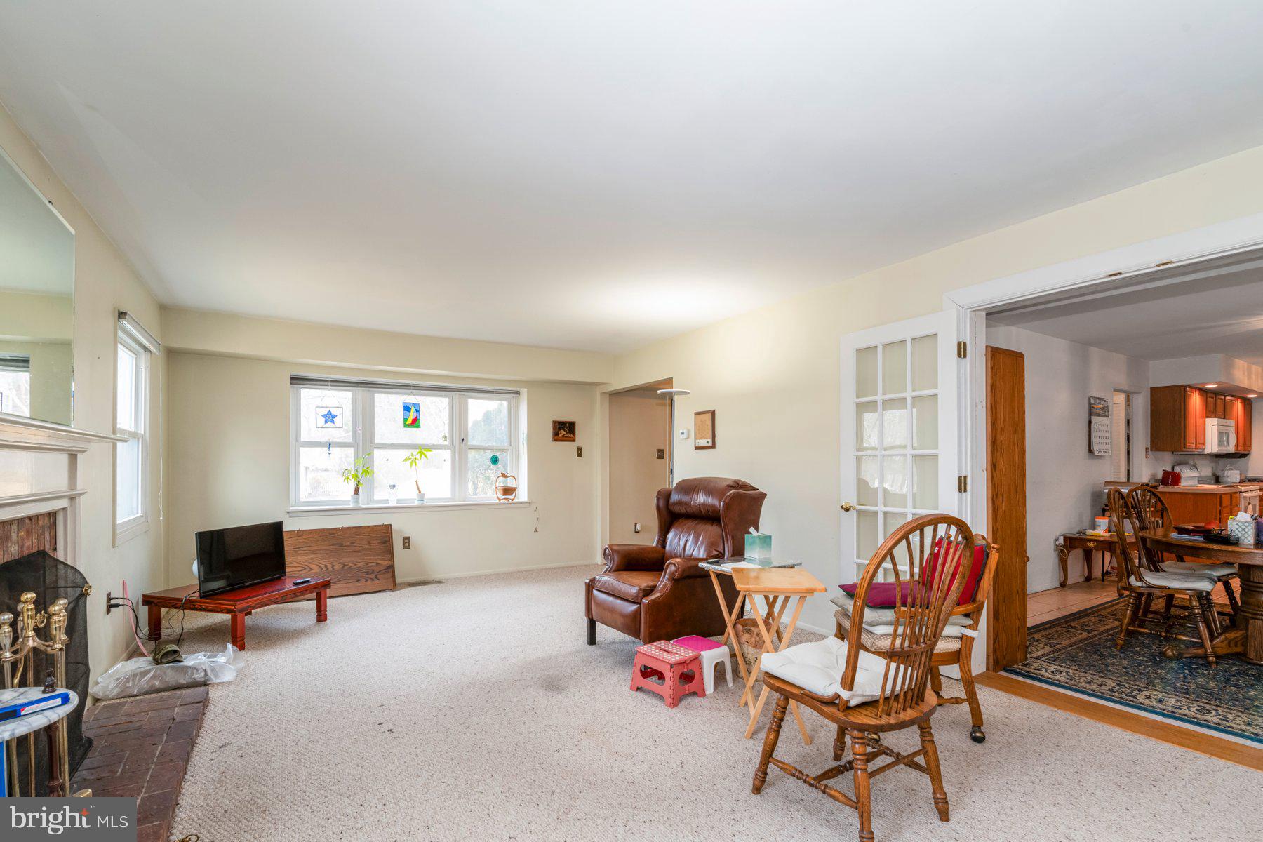 8705 Graystone Lane Laurel, MD 20708 - Photo 4 of 26 Gallery Image 4