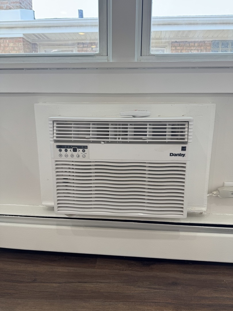 8228 West Walsh Lane, Unit 3F River Grove, IL 60171 - Photo 11 of 20 a view of a windows and a window