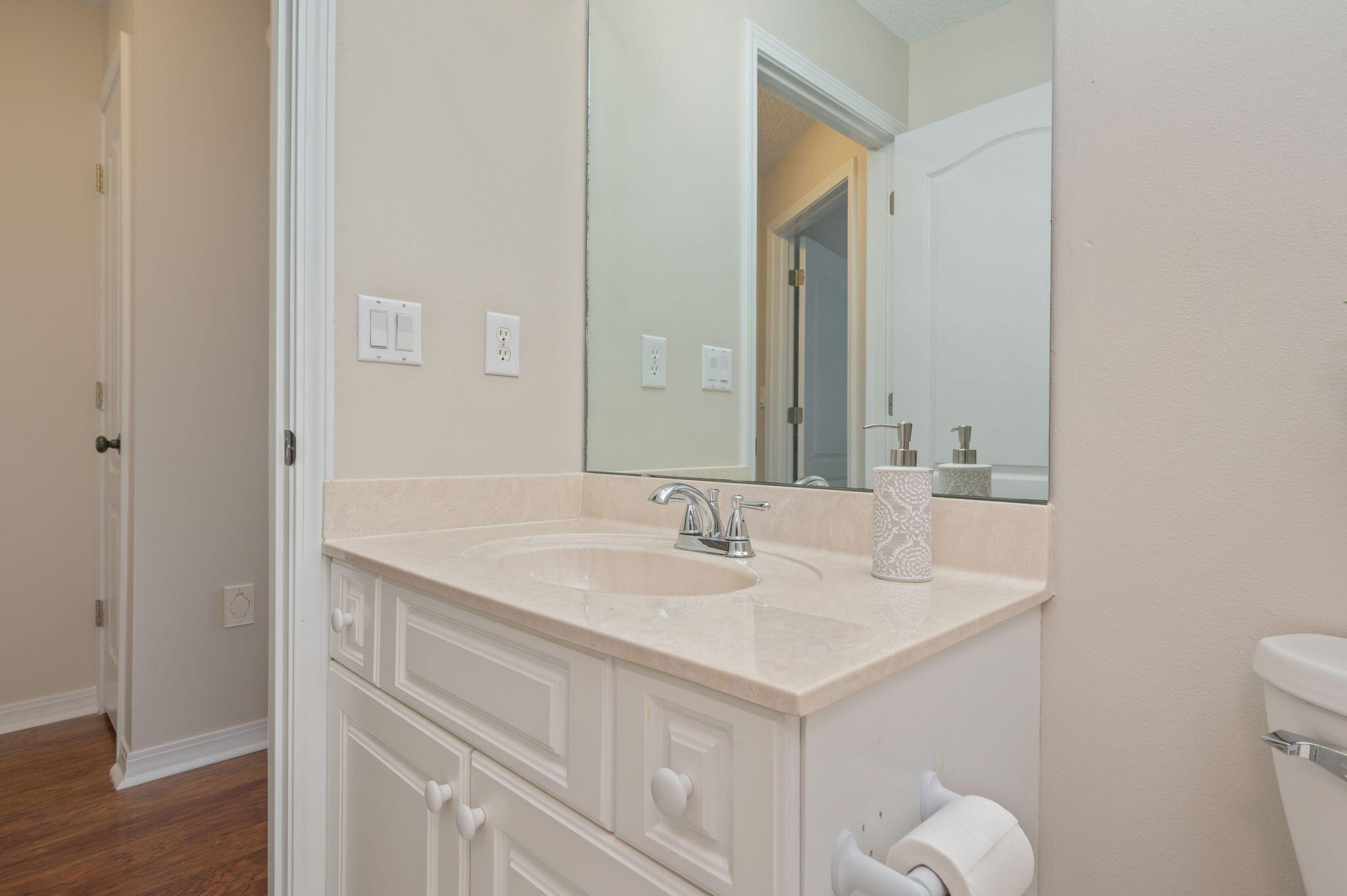 109 Eagle Drive Crestview, FL 32536 - Photo 37 of 52 a bathroom with a sink vanity and a mirror
